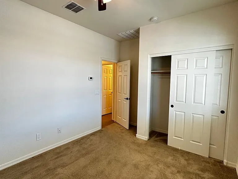 18618 W Mountain View Rd — Photo 22