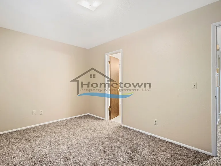 2433 E Stowe Ct #2 — Photo 7