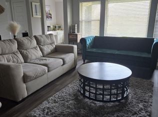 387 Oak Creek Dr, Lavon, TX 75166