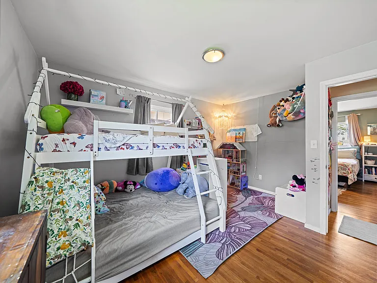 70 Leanna St — Photo 18