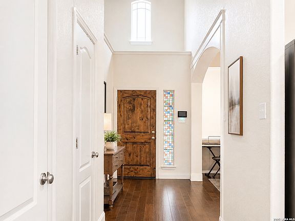 3rd image of 11839 Jasmine Way