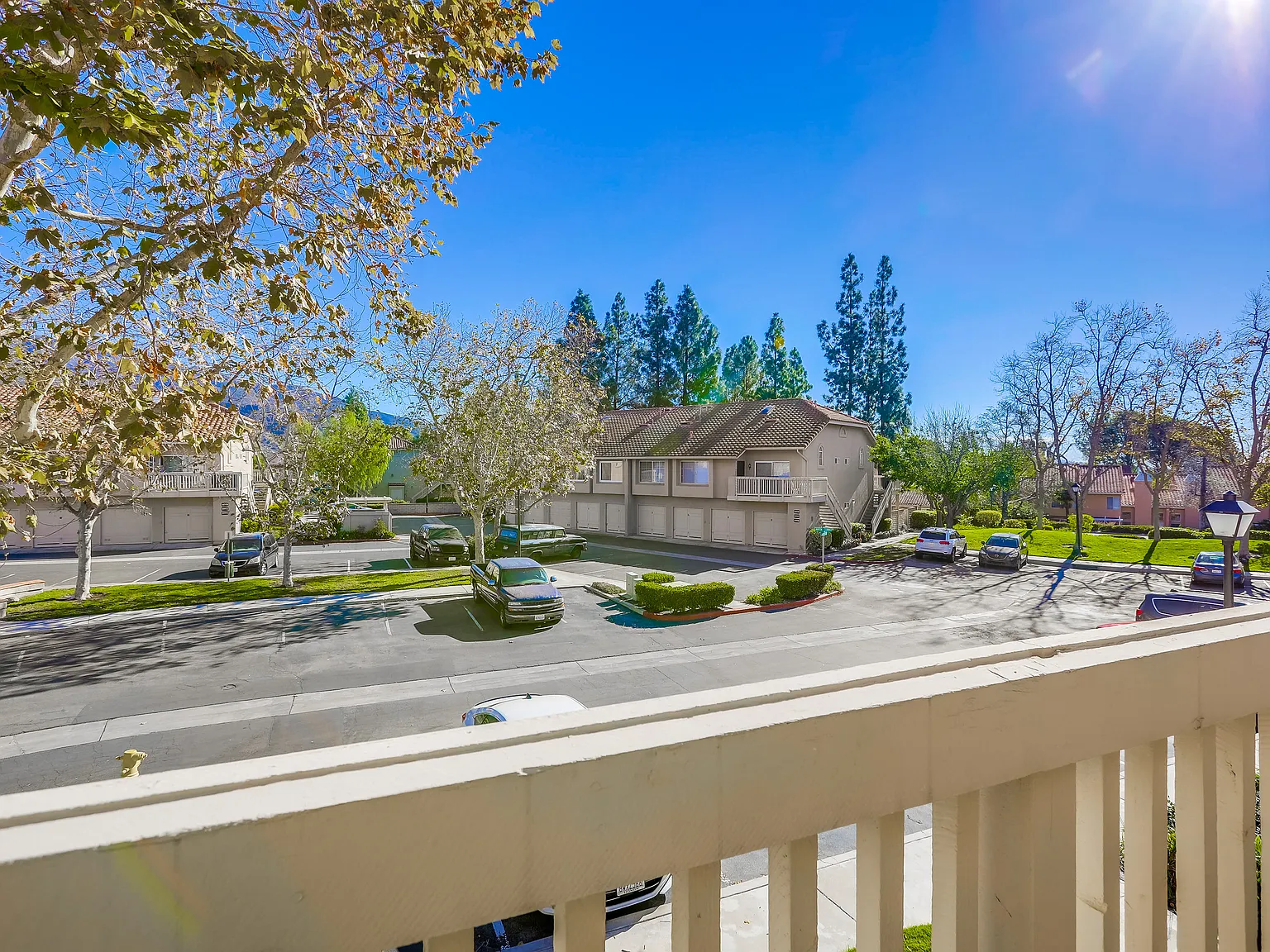 3 bed, 1038 sqft, $3,000 — Photo 4