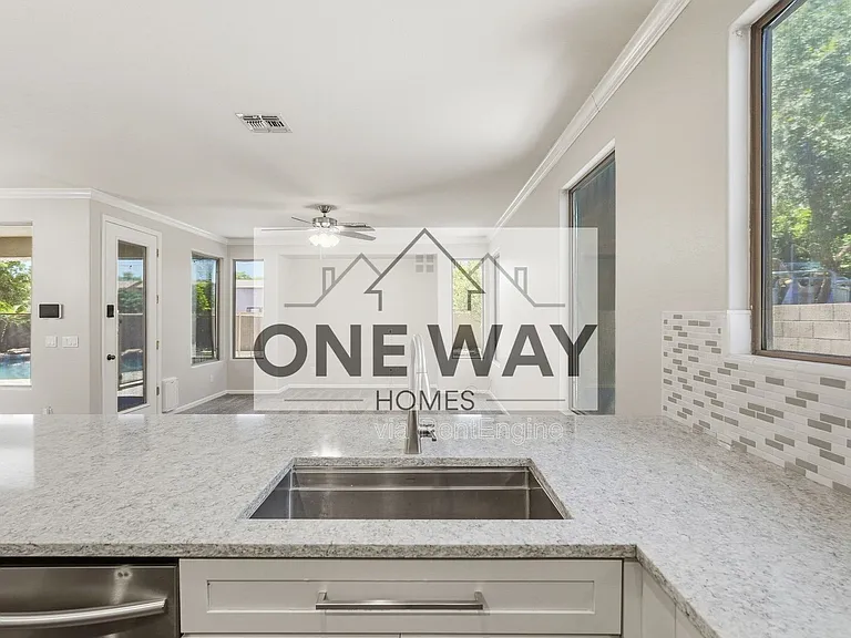 4053 E Loma Vista St — Photo 16