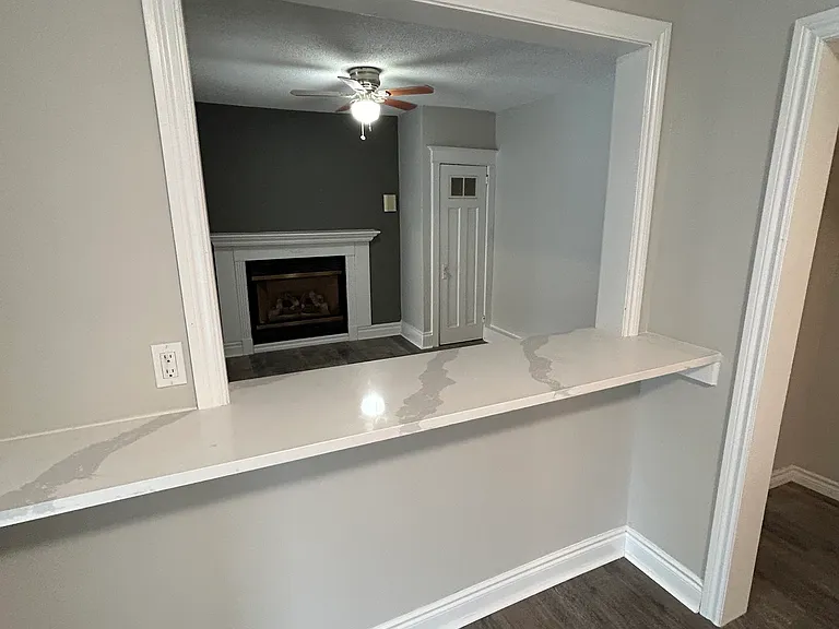 144 Locke St S #3 — Photo 7