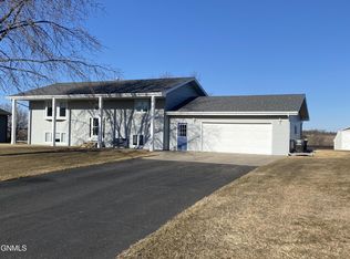 1715 3rd Ave NE, Jamestown, ND 58401