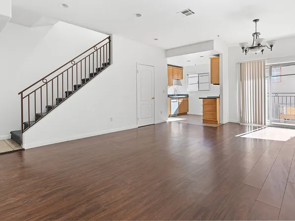 7223 Baird Ave APT 104, Reseda, CA 91335