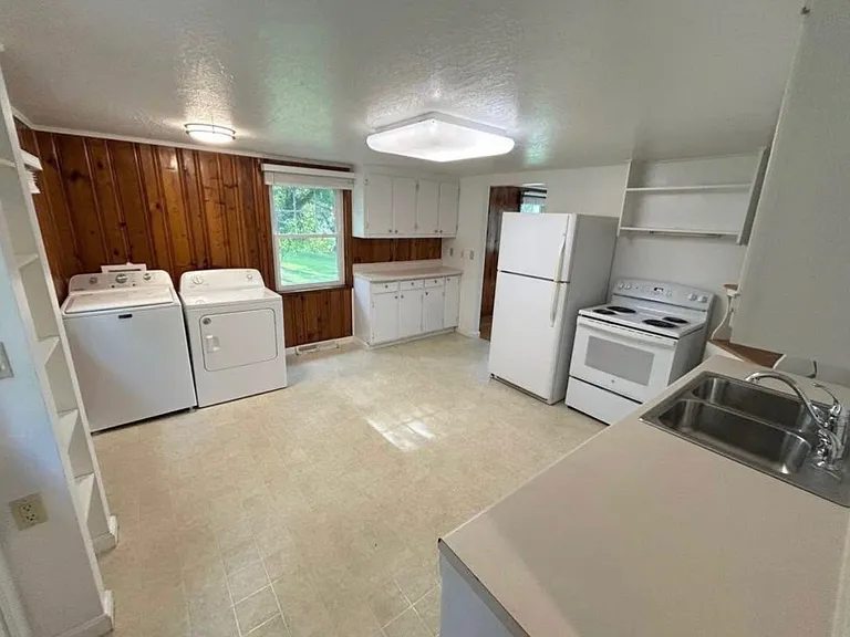 1855 Merrimac Rd — Photo 15