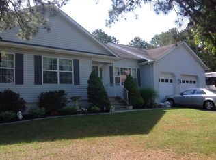 1 Hanna Dr, Lakewood, NJ 08701