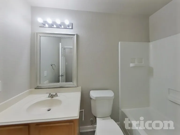 1714 Coxwold Ct — Photo 17