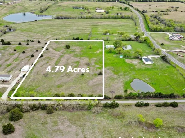 1721 County Road 1027, Celeste, TX 75423