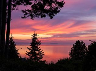 489 Bayview Ter, Qualicum Beach, BC V9K 1G3