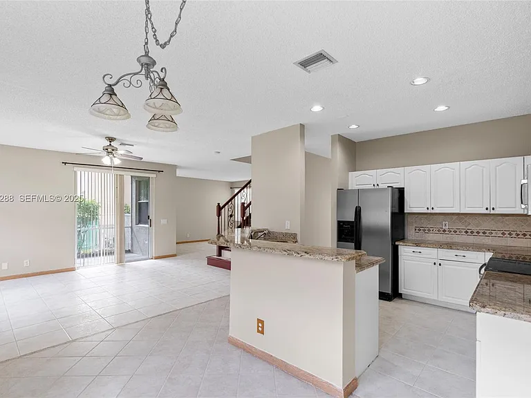 4490 Foxtail Ln — Photo 2