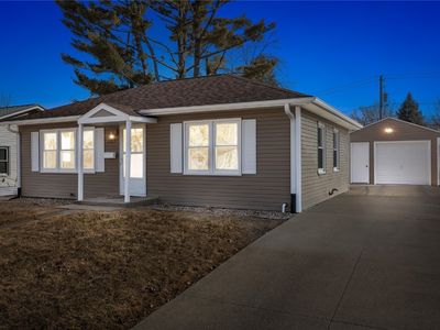 1129 Washington Dr, Marion, IA, 52302