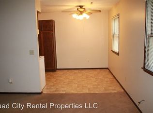 4209 N Division St APT 4, Davenport, IA 52806