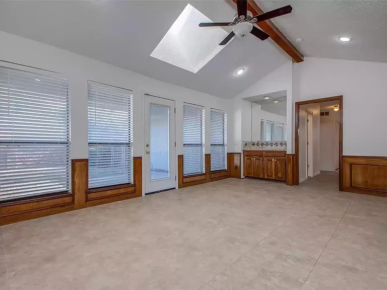 4633 Centenary Dr — Photo 7