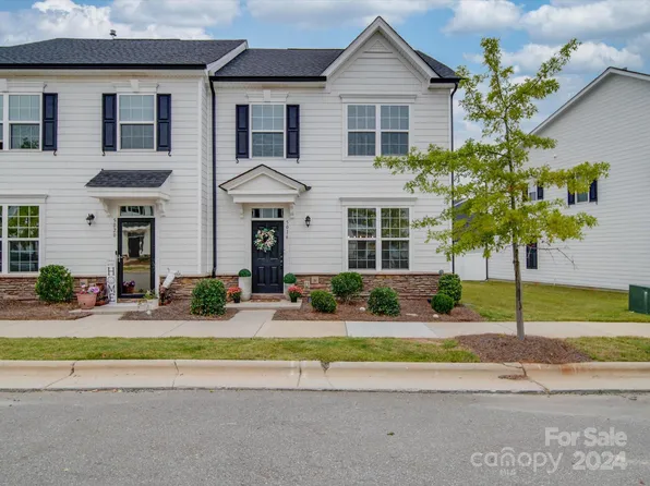 5016 Patton Dr, Gastonia, NC 28056