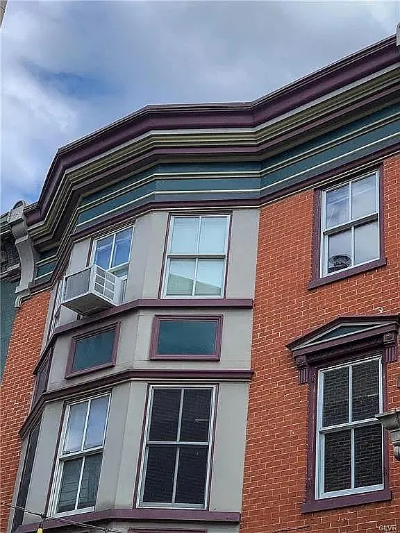 1 bed, 1.0 bath, 700 sqft, $1,550 — Photo 1