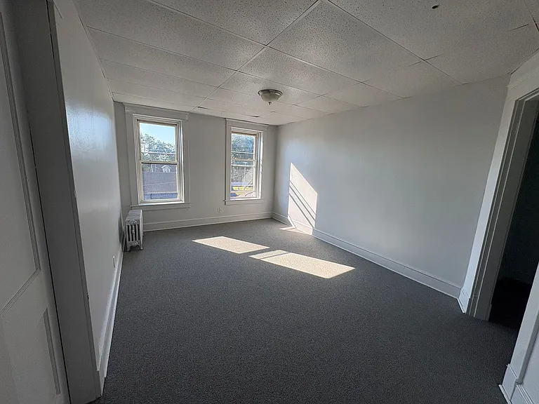 427 S Elm St — Photo 11
