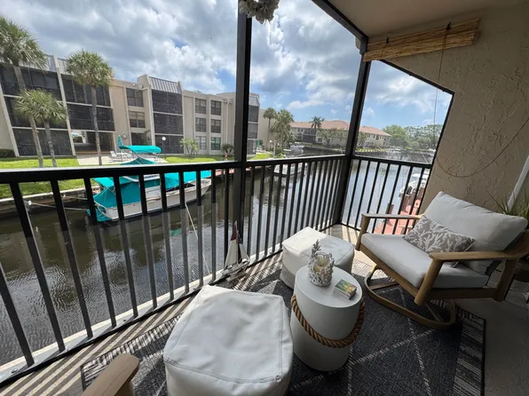 6 Royal Palm Way #202, Boca Raton, FL 33432