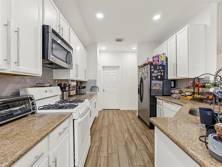 20703 Louetta Woods Dr — Photo 14