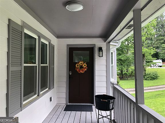 4th image of 2448 Hillboro Cir SW