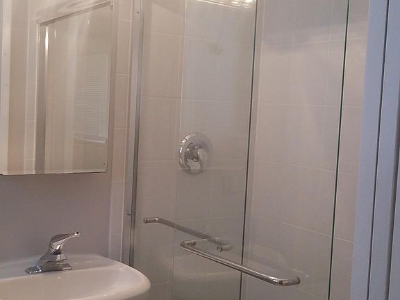 4th image of 5543 N Campbell Ave APT 1B
