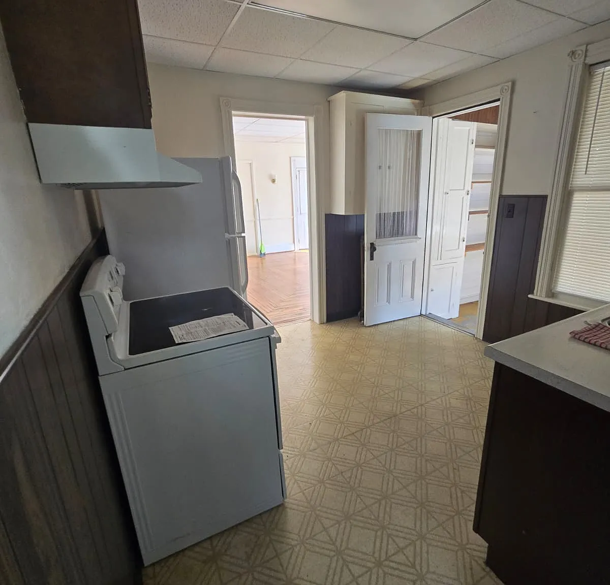 1 bed, 1350 sqft, $1,250 — Photo 3