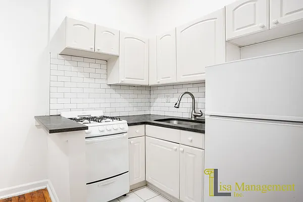 Rented by Lisa Management Inc | media 10