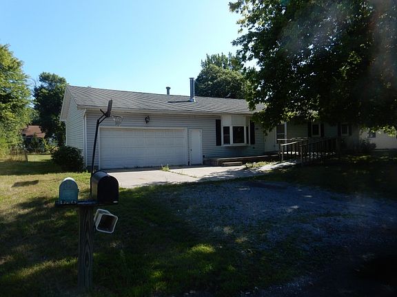 3rd image of 945 Shady Shore Dr