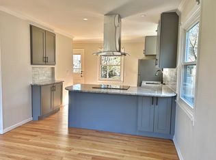 102 Fairview Dr, Ann Arbor, MI 48103