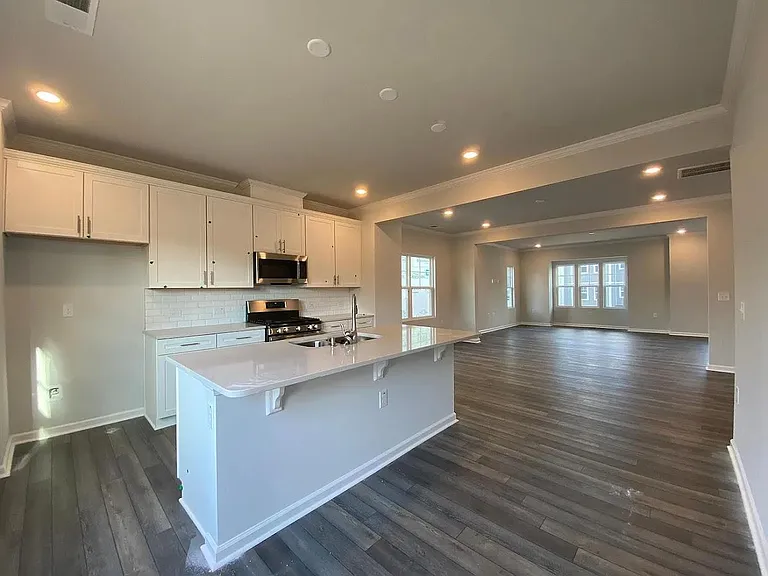 729 Gimari Dr — Photo 8