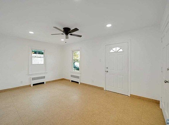 2nd image of 607 Marin Ave #1