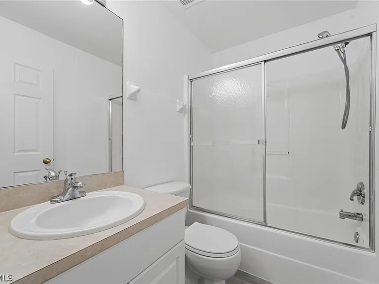 1309 SW 29th St — Photo 17