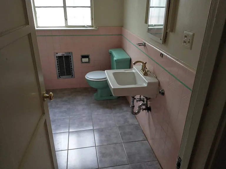 671 Landfair Ave #10 — Photo 5