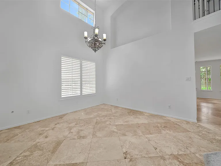 7 Churchdale Pl — Photo 11