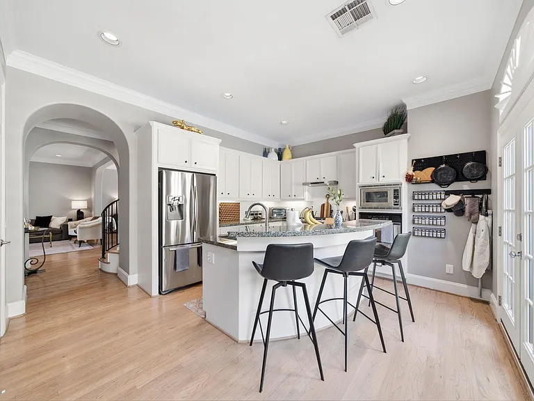 1707 Welch St — Photo 17