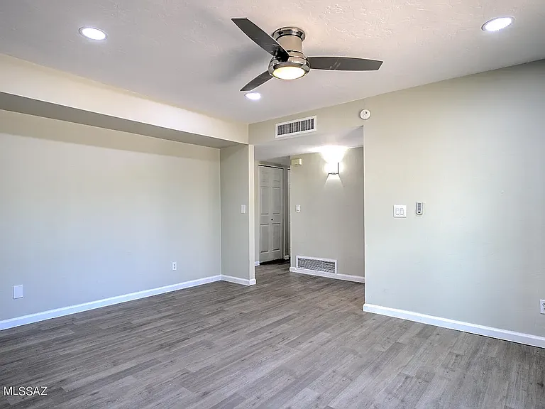 2891 W Saint Tropaz Ave — Photo 12