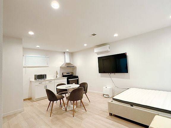 2nd image of 730 Amador Cir Unit 1