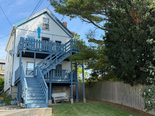 21 Siren St #A, Winthrop, MA 02152