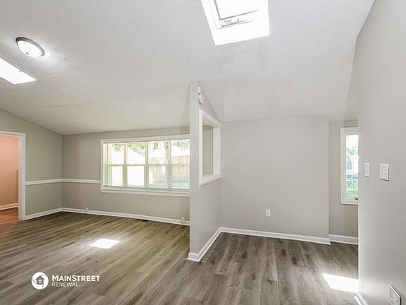 3rd image of 843 N 12th St