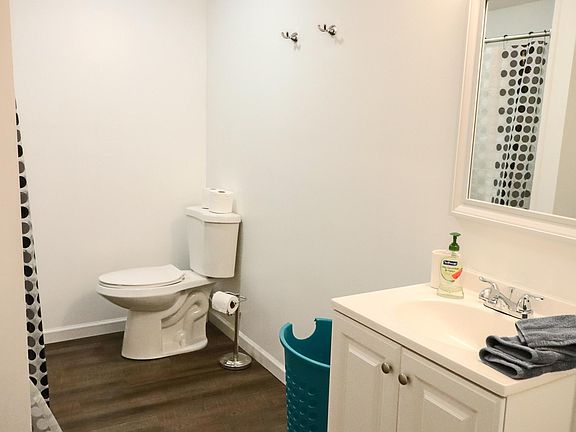 3rd image of 307 Clinton St #500