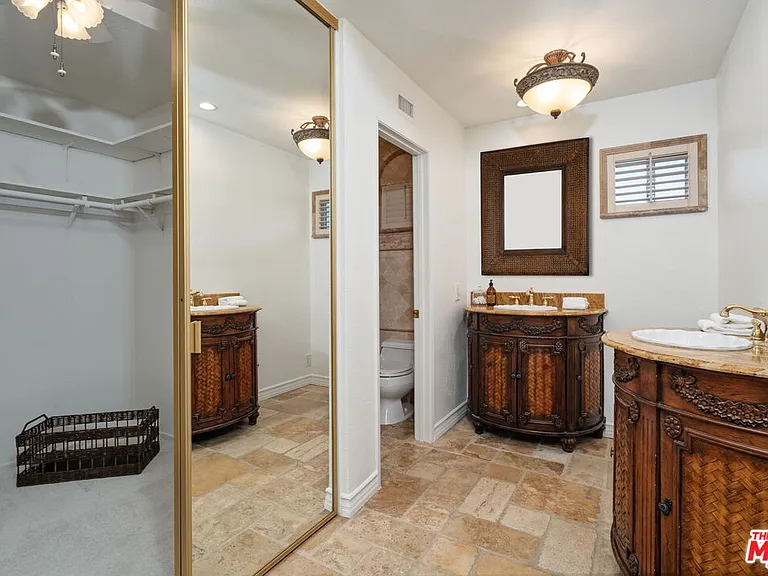 6497 Country Club Dr — Photo 32