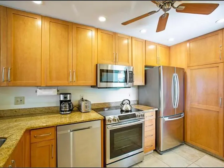 500 Kapalua Dr #16 — Photo 2