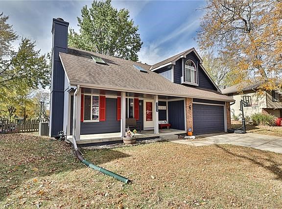 2nd image of 2303 NW Leann Dr