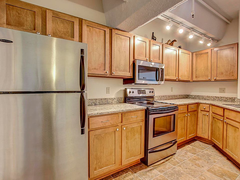 1st image of 270 E Highland Ave APT 513
