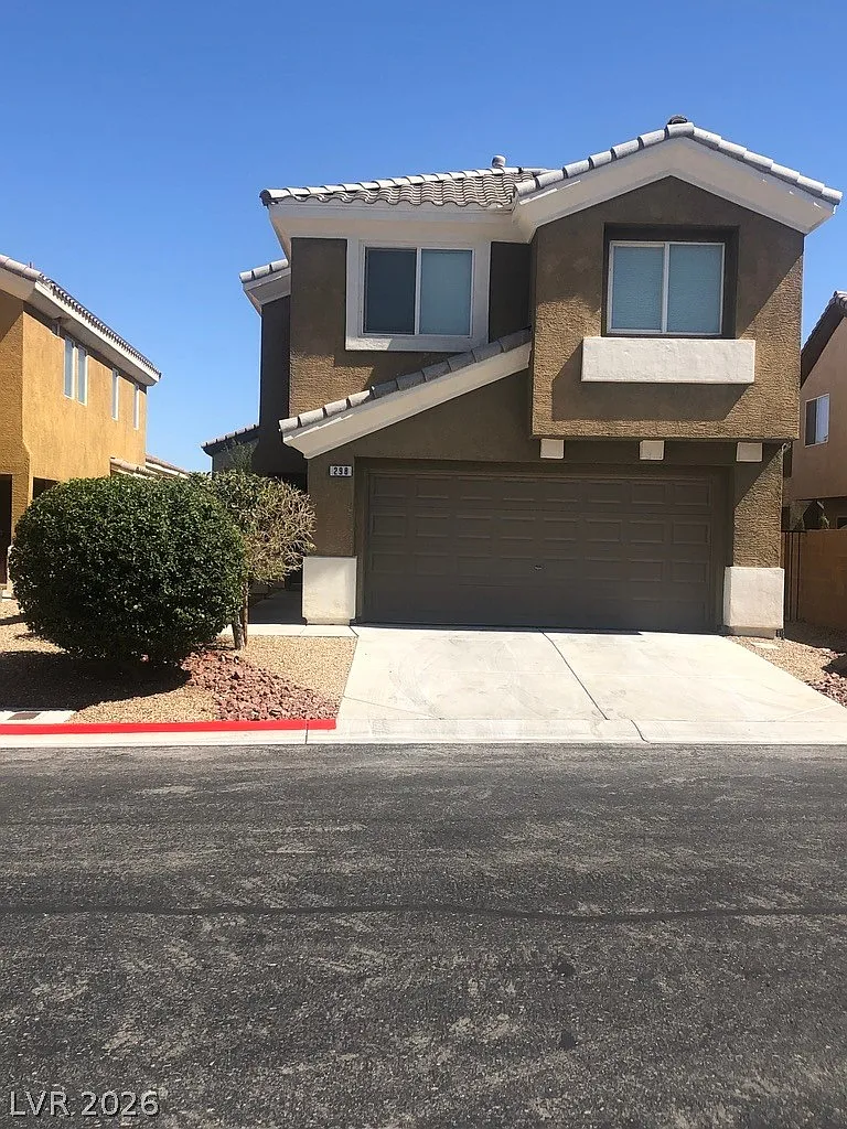 4 bed, 3.0 bath, 2251 sqft, $2,350 — Photo 1