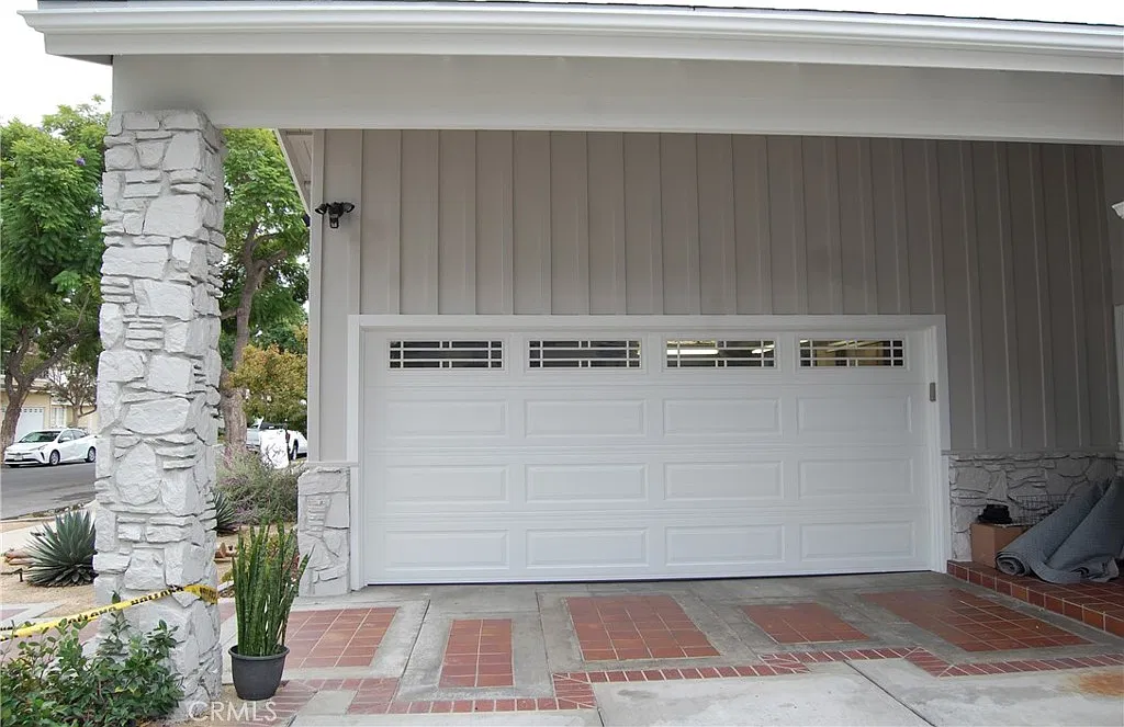 3 bed, 1874 sqft, $4,900 — Photo 3