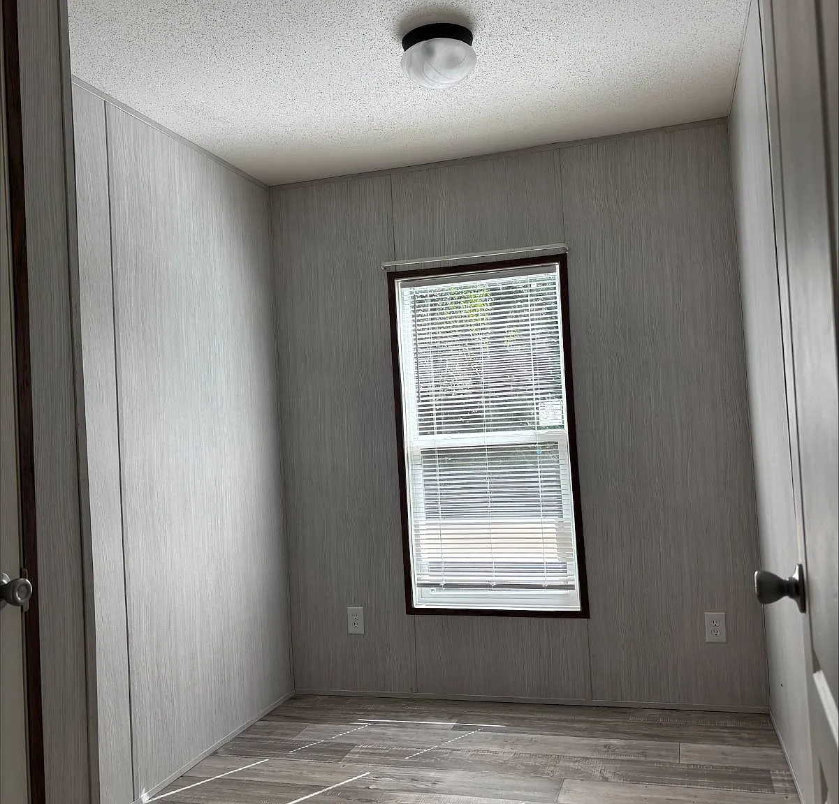 3 bed, 2.0 bath, 1152 sqft, $850 — Photo 2