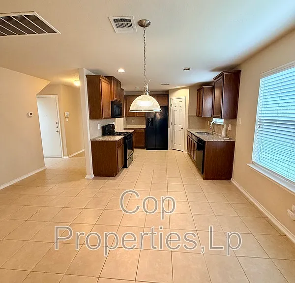 741 Clearbrook Ave — Photo 8