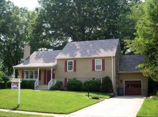1217 Priscilla Ln, Alexandria, VA 22308
